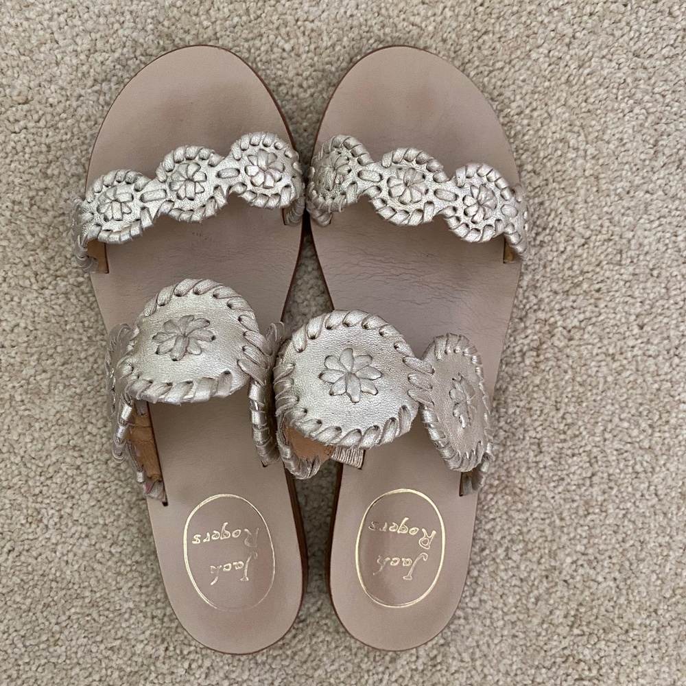 Jack Rogers Lauren II Flat Sandal, Platinum , Size 6